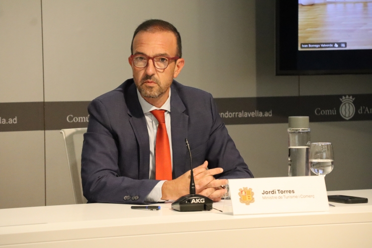 El ministre de Turisme i Comerç, Jordi Torres, durant la roda de premsa de la presentació 'Andorra és Bella'.